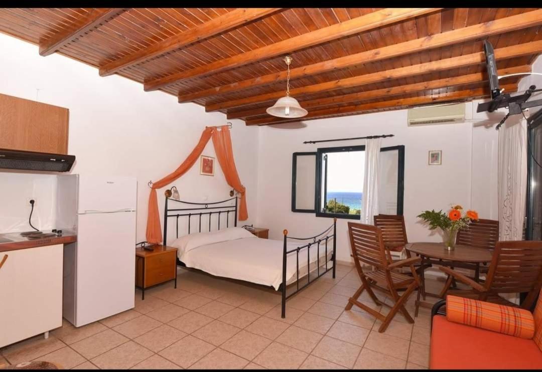 Glafki Syros * Mégas Yialós-Nítes